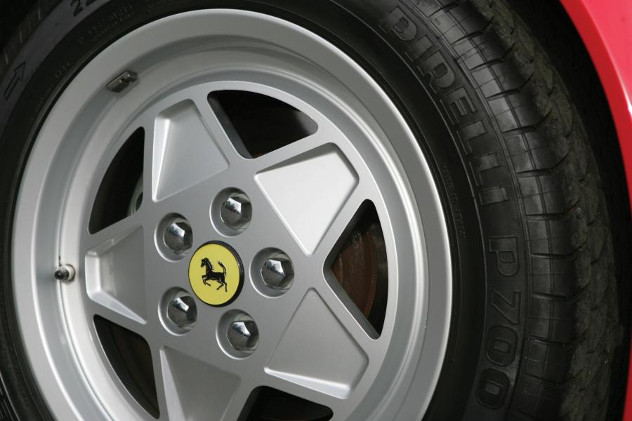  Ferrari 328 GTS 1989 года  (фото 11 из 16)